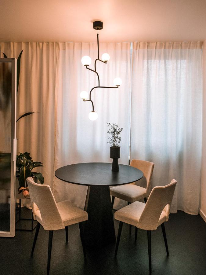 Pastel Blue Silesian Place Apartments カトヴィツェ エクステリア 写真